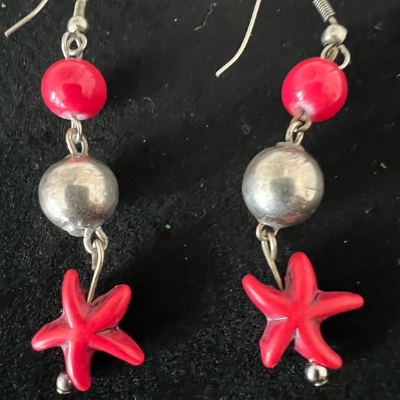 Starfish earrings with Silver and red beads - Picture 2 of 8